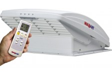 Maxxfan Deluxe With Remote - White